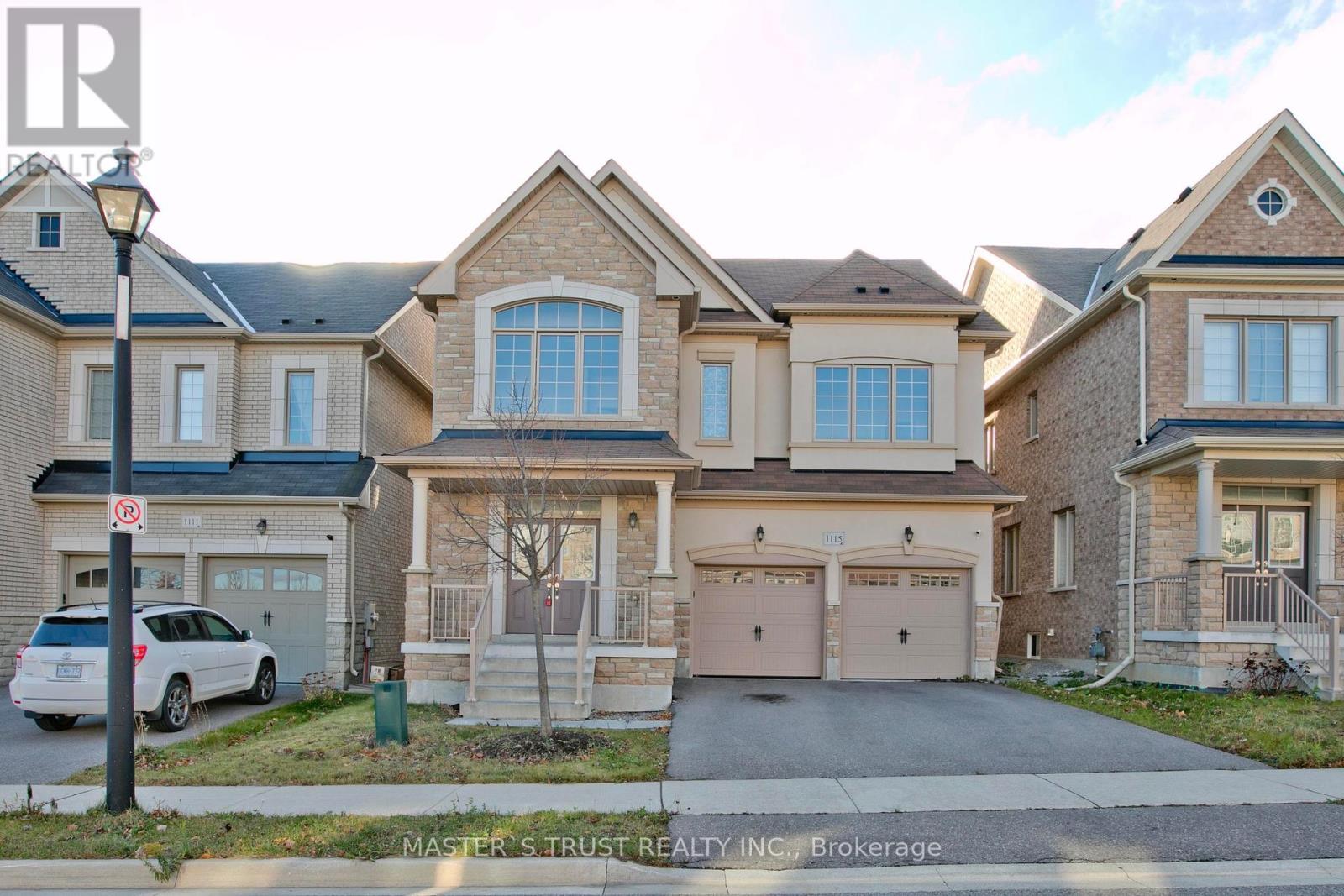 1115 Grainger Trl, Newmarket Stonehaven-wyndham, ON L3X 0G7