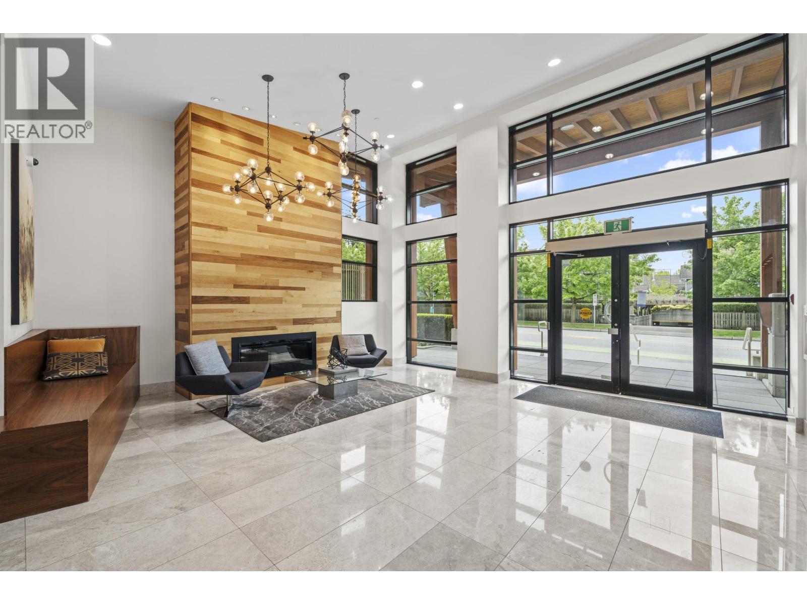 2665 Mountain Highway Unit 101, North Vancouver, BC V7J 0A8