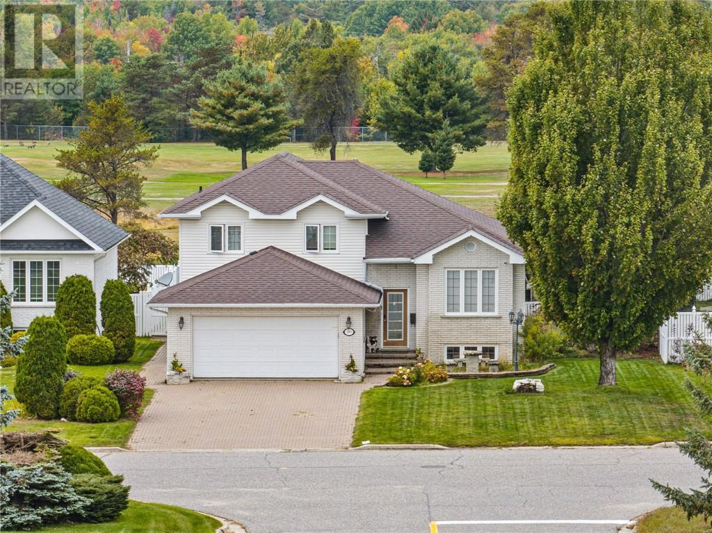 389 Sutherland St, Espanola, ON P3E 1A4