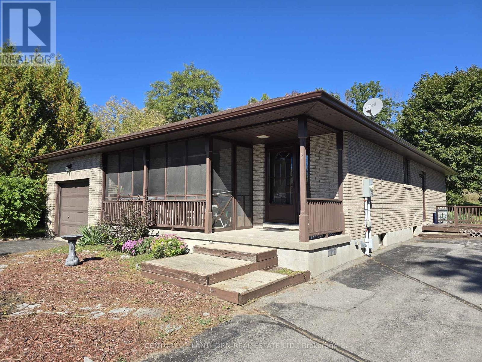242 River Valley Rd, Quinte West, ON K0K 3E0