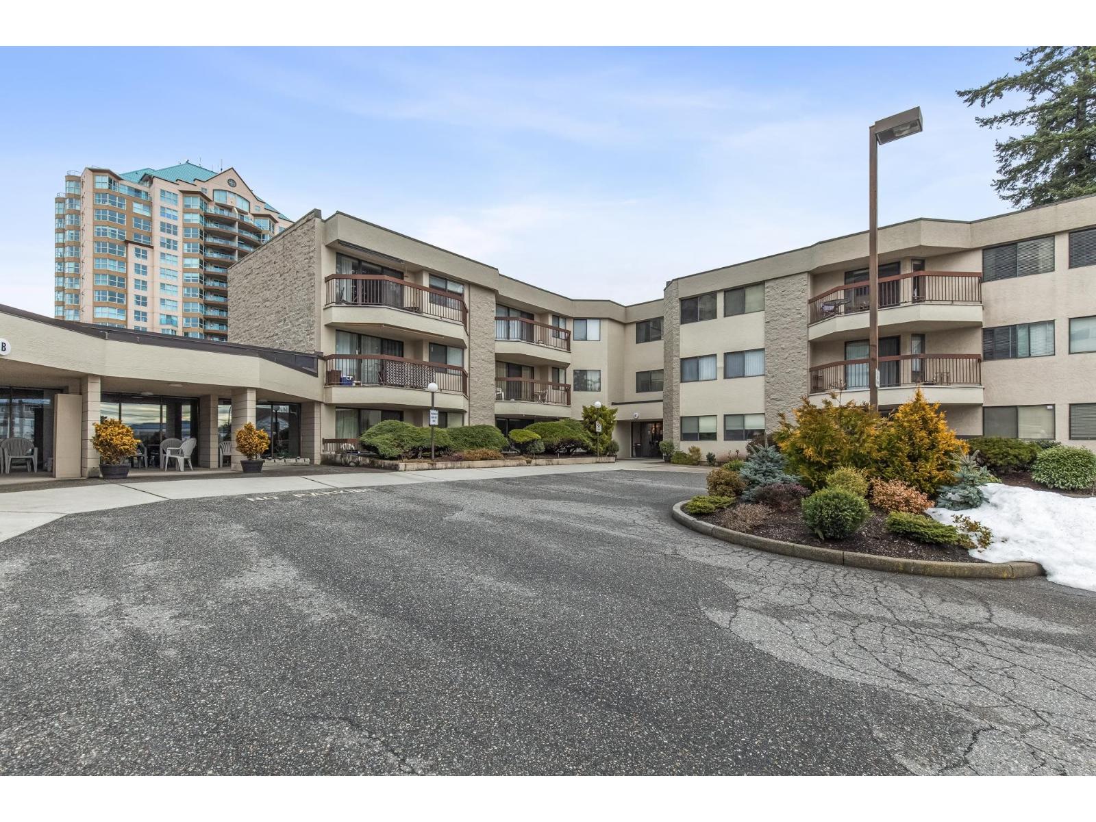 31955 Old Yale Road Unit 127, Abbotsford, BC V2T 4N1