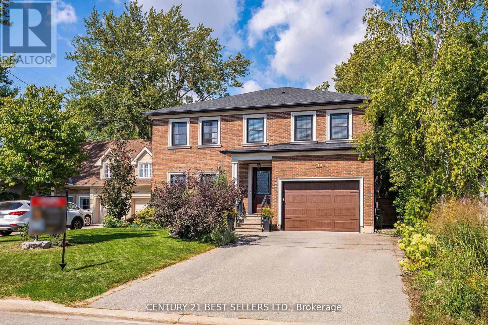 28 Wingrove Hl, Toronto, ON M9B 2C6