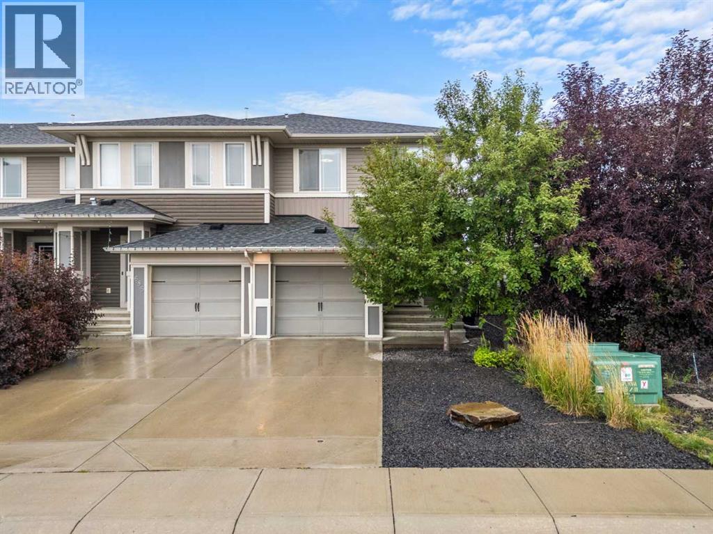 681 Hillcrest Rd SW, Airdrie, AB T4B 4C7