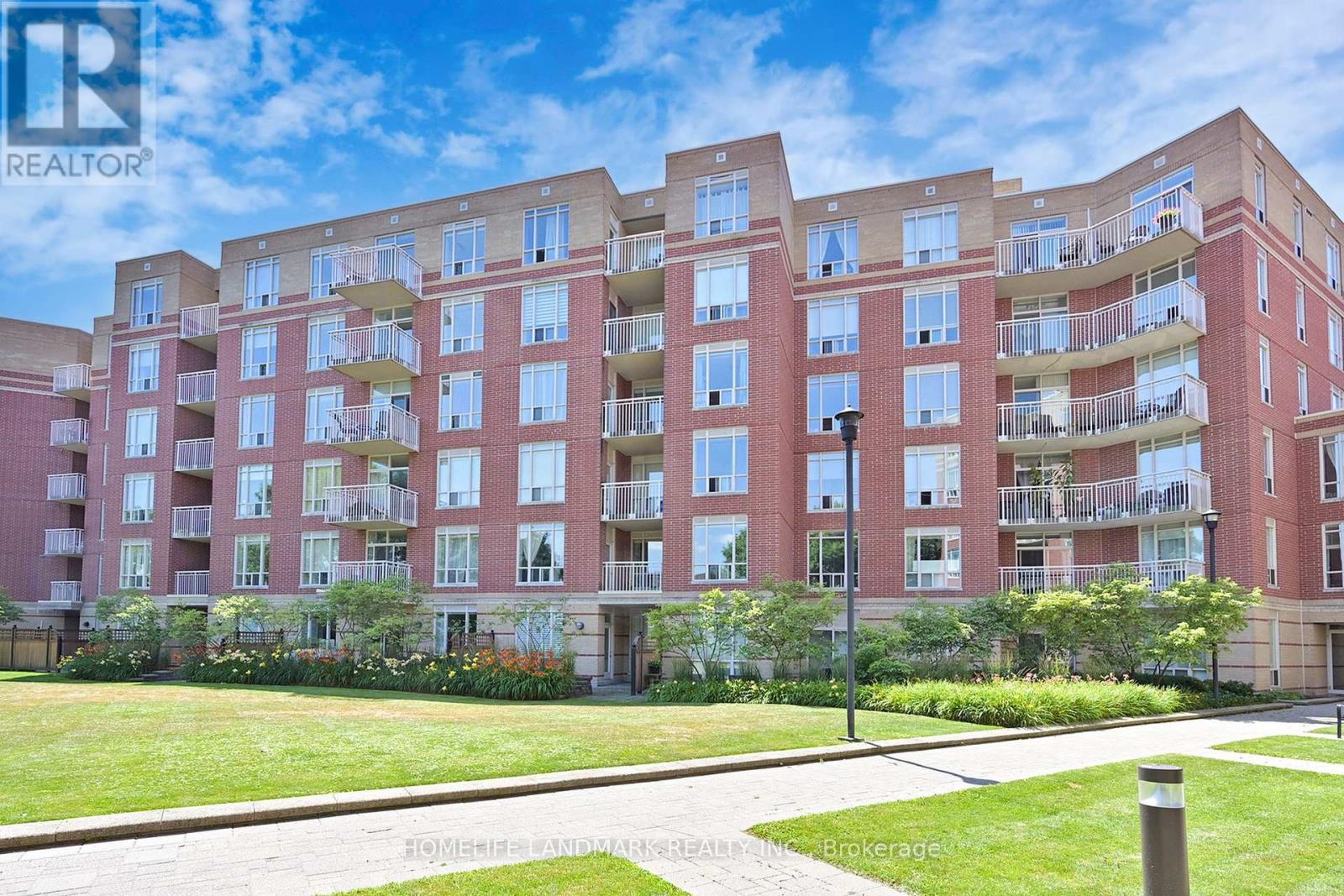 404 451 Rosewell Ave, Toronto, ON M4R 2H8