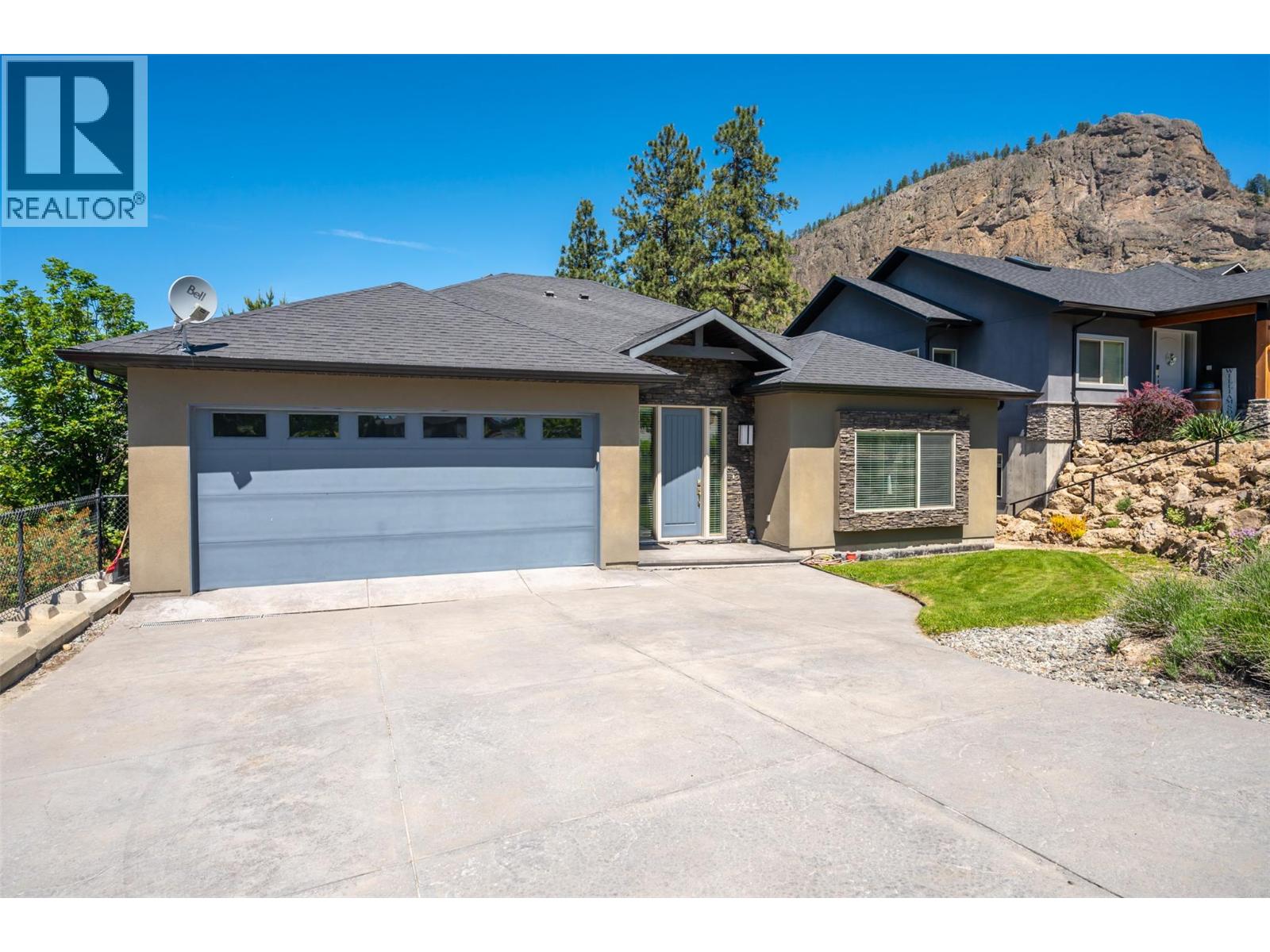 192 Nicola Pl, Summerland, BC V0H 1Z2
