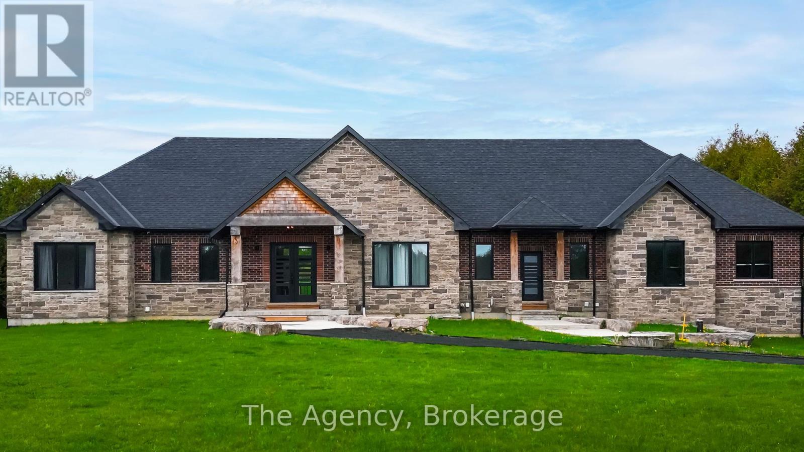 634060 Highway 10 Hwy, Mono, ON L9W 5P4