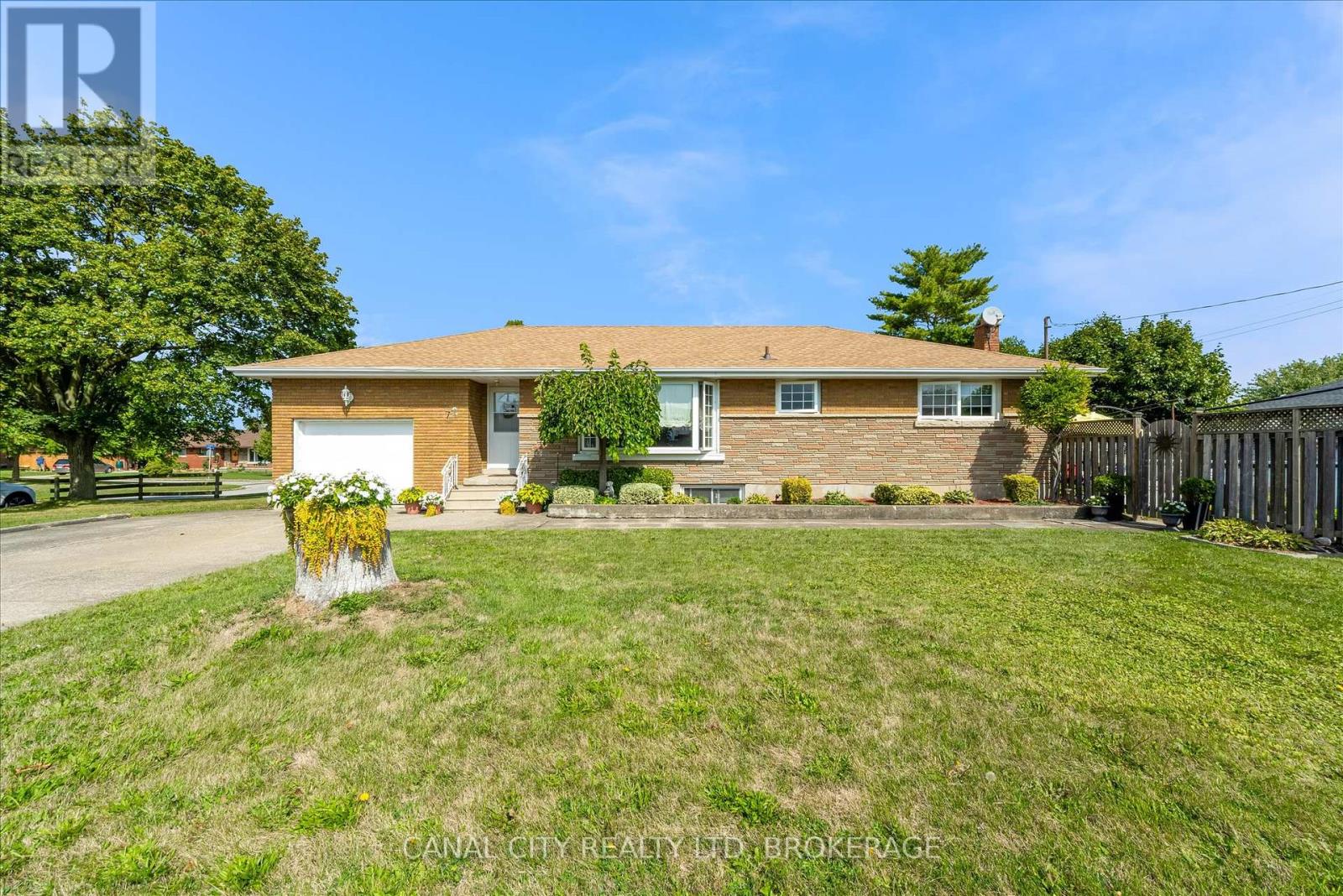 72 Maitland St, Thorold, ON L2V 3A9