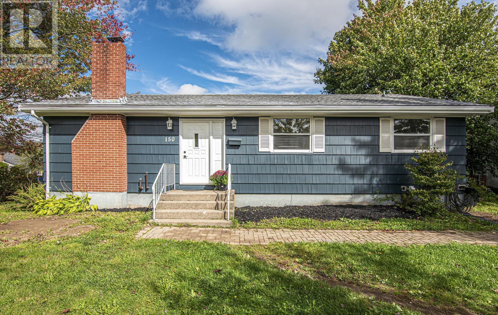 150 Evans Ave, Halifax, NS B3M 1E1