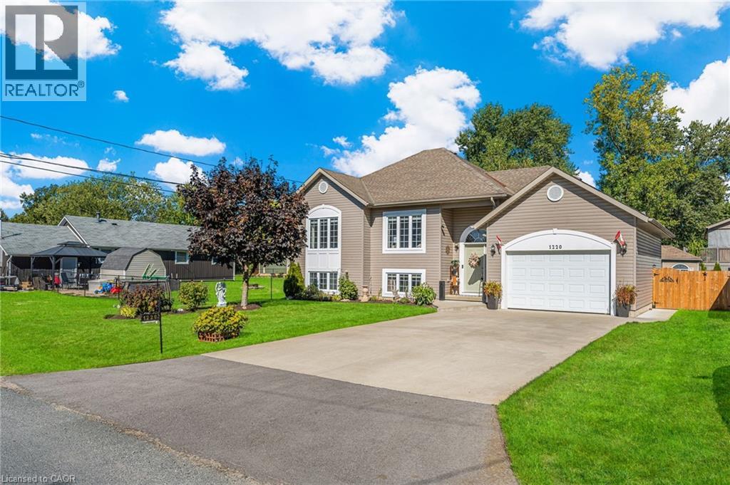 1220 Parkside Ave, Fort Erie, ON L2A 0A9