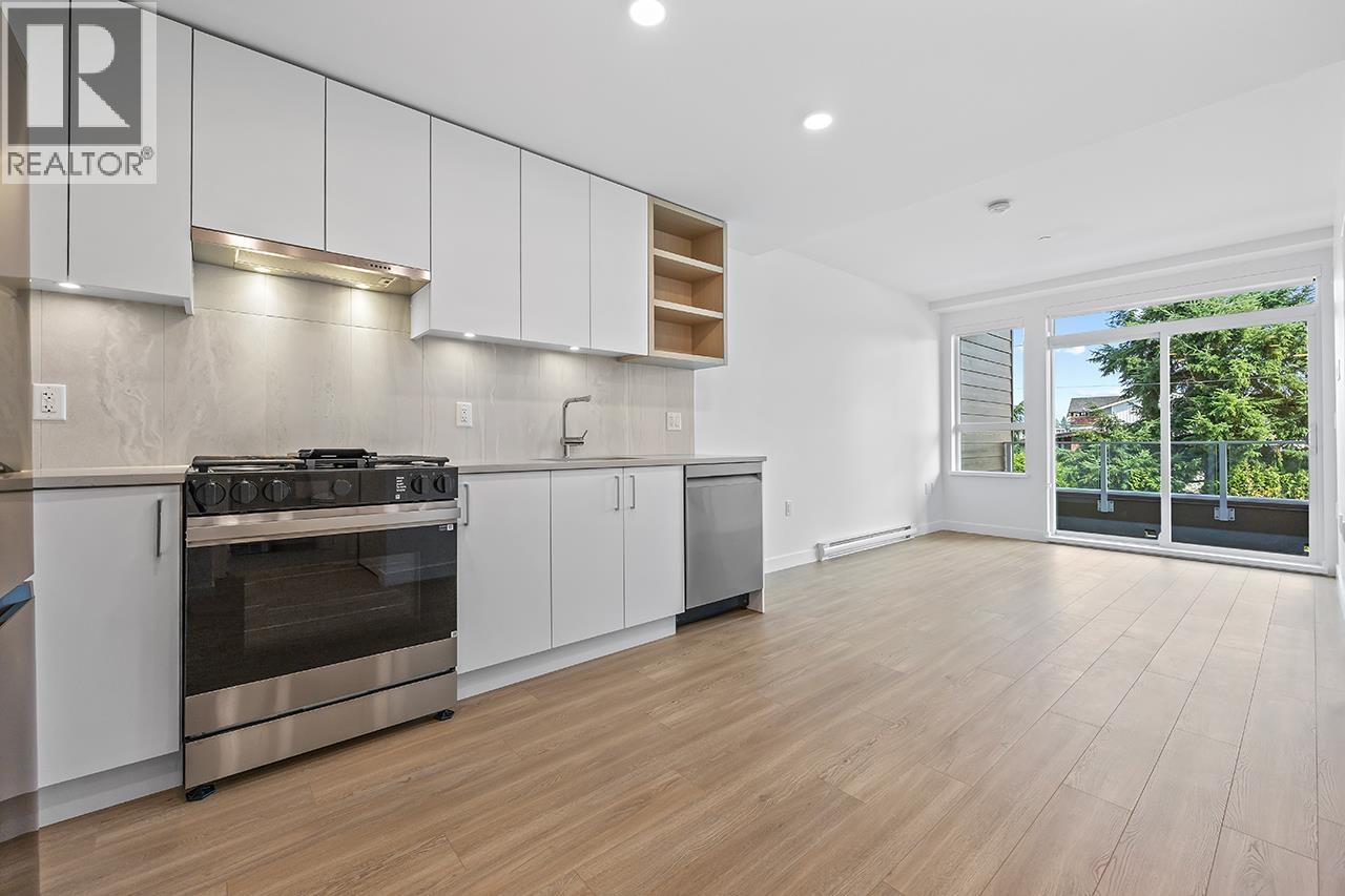 723 Grover Avenue Unit 208, Coquitlam, BC V3J 3C9