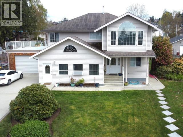 4290 Scotia Pl, Powell River, BC V8A 2X2