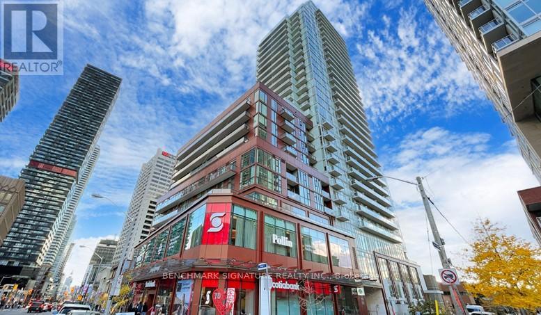 2902 33 Helendale Ave, Toronto, ON M4R 0A4