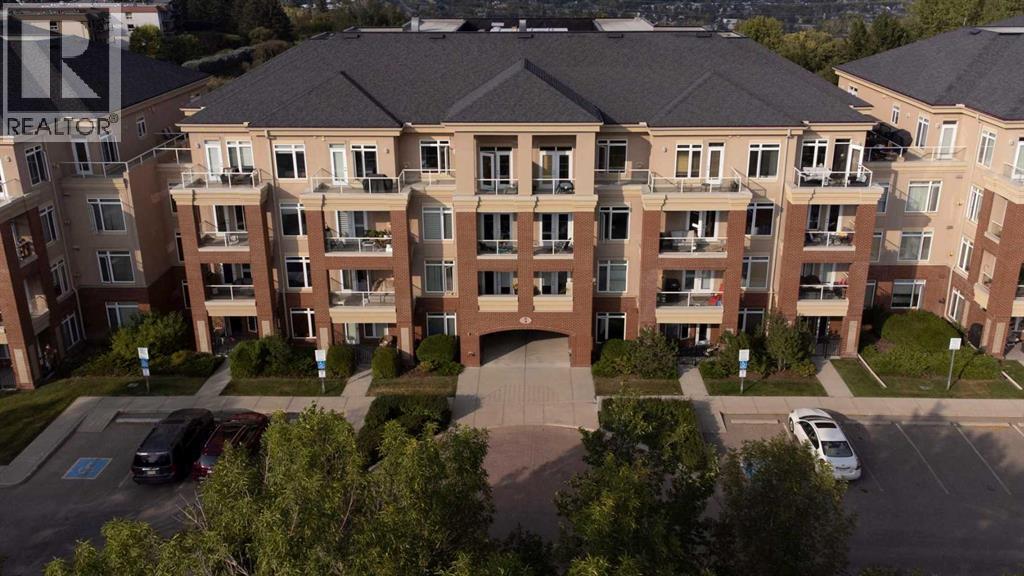 8 Hemlock Crescent Unit 104, Calgary, AB T3C 2Z1