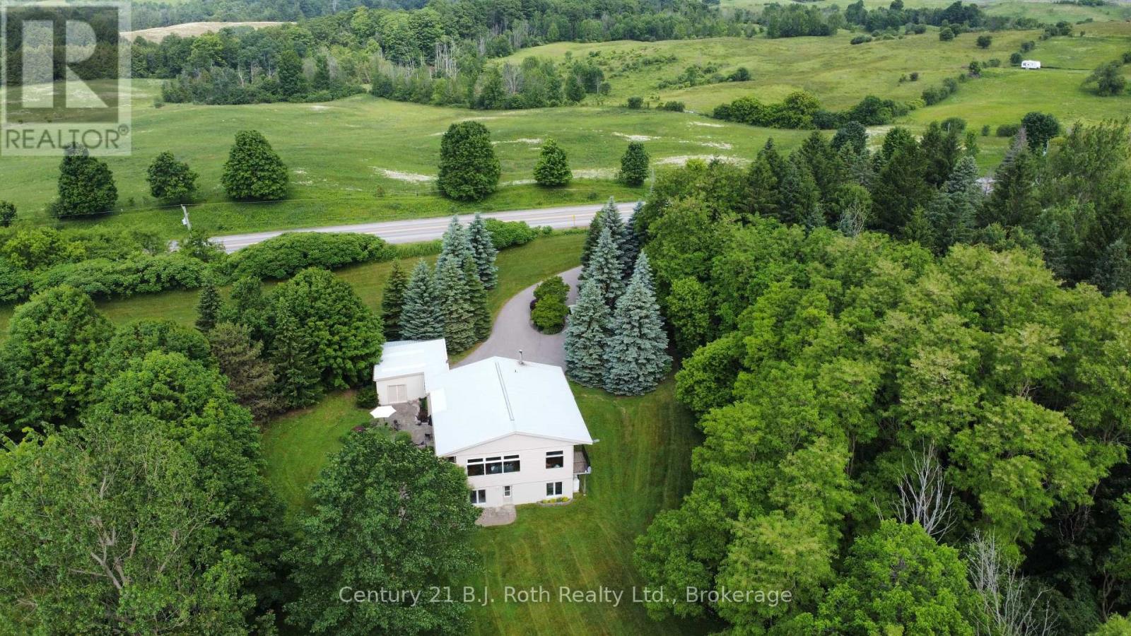 1131 Brock Rd, Uxbridge, ON L9P 1R4