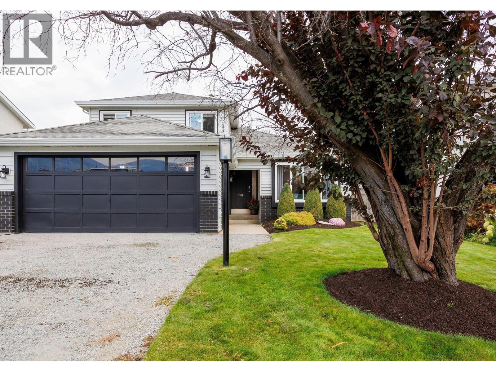 2614 Applegreen Ct, West Kelowna, BC V1Z 3K8