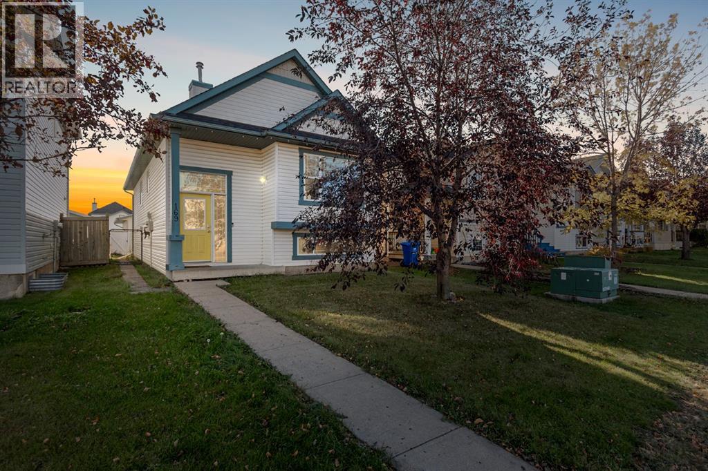169 St Laurent Way, Fort Mcmurray, AB T9K 2K2