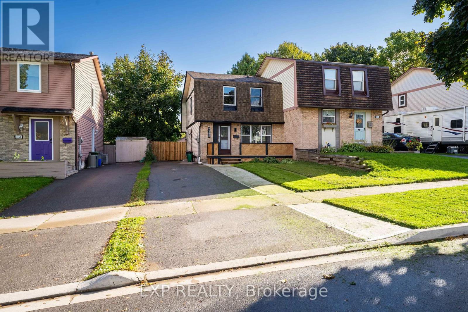 2258 Manchester Dr, Burlington, ON L7P 3W2