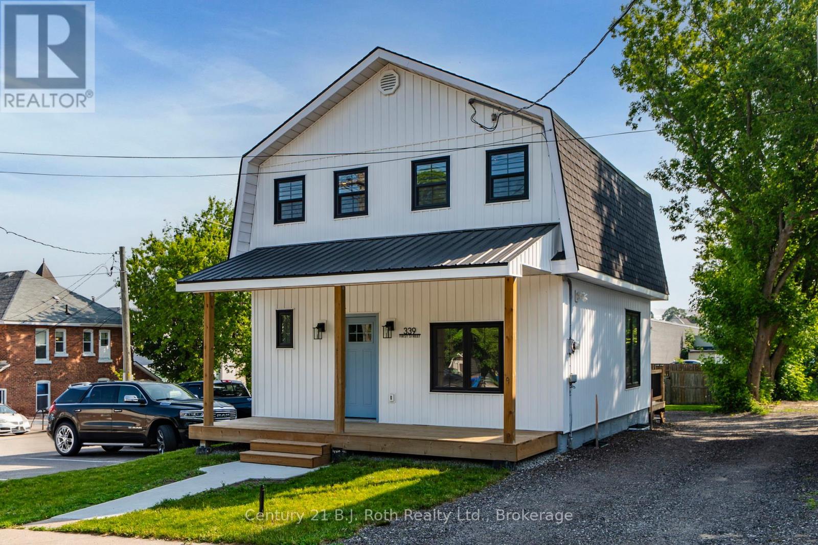 339 First St W, Midland, ON L4R 3P3