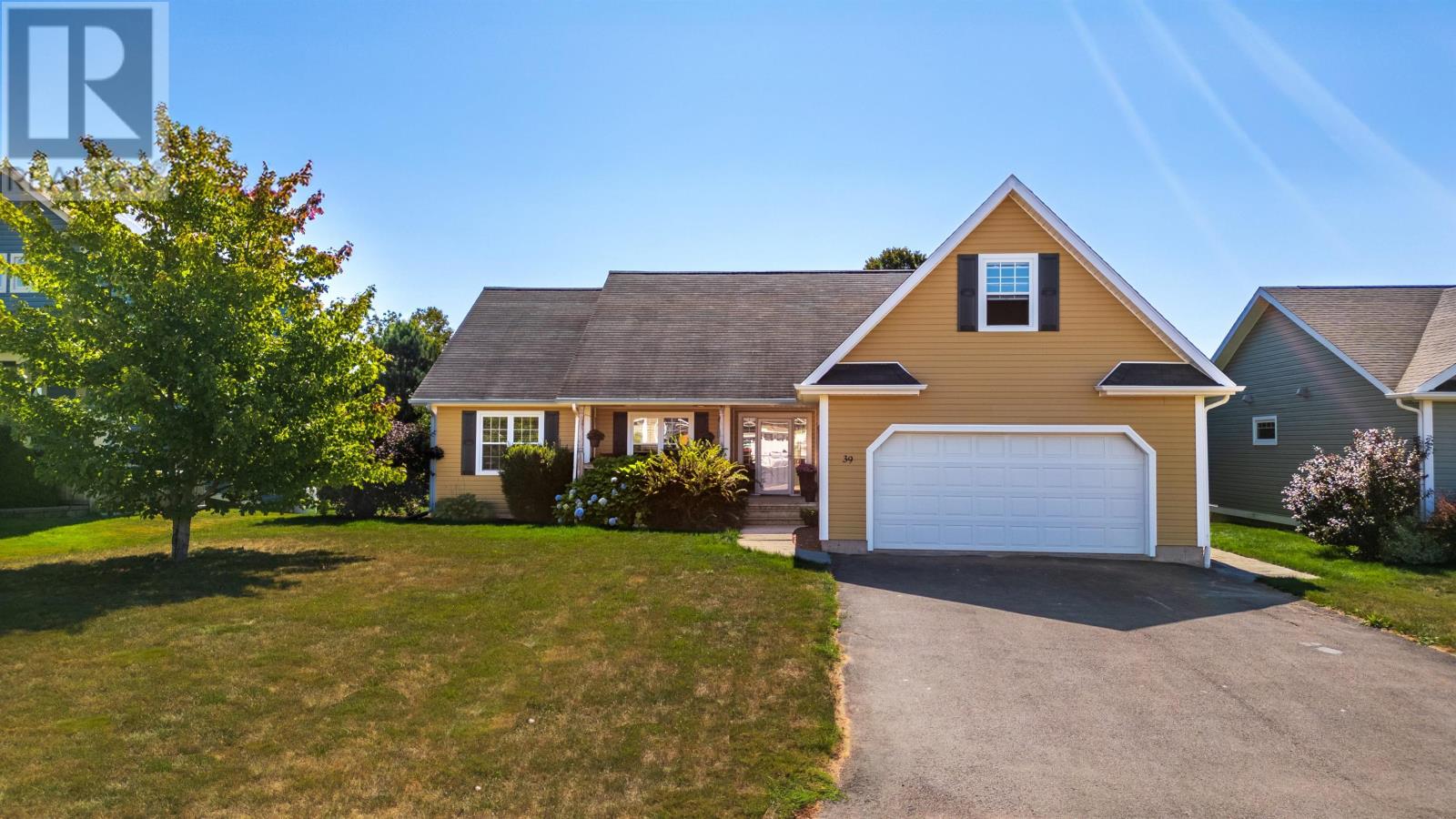 39 Gardiner Dr, Charlottetown, PE C1E 0J7