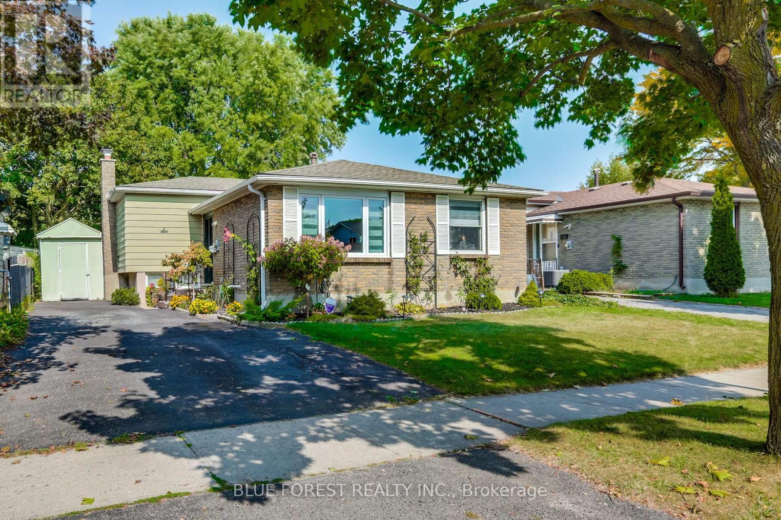 6 Ashbury Ave, London, ON N6E 1S8