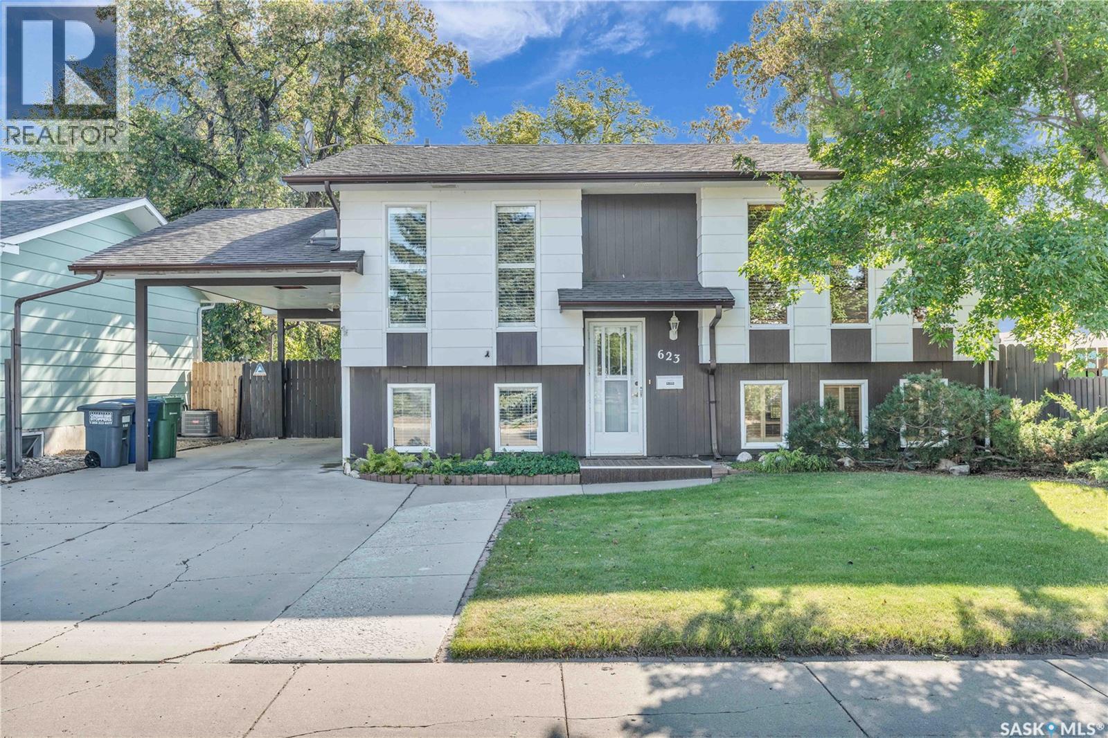 623 Priel Cres, Saskatoon, SK S7M 4K9
