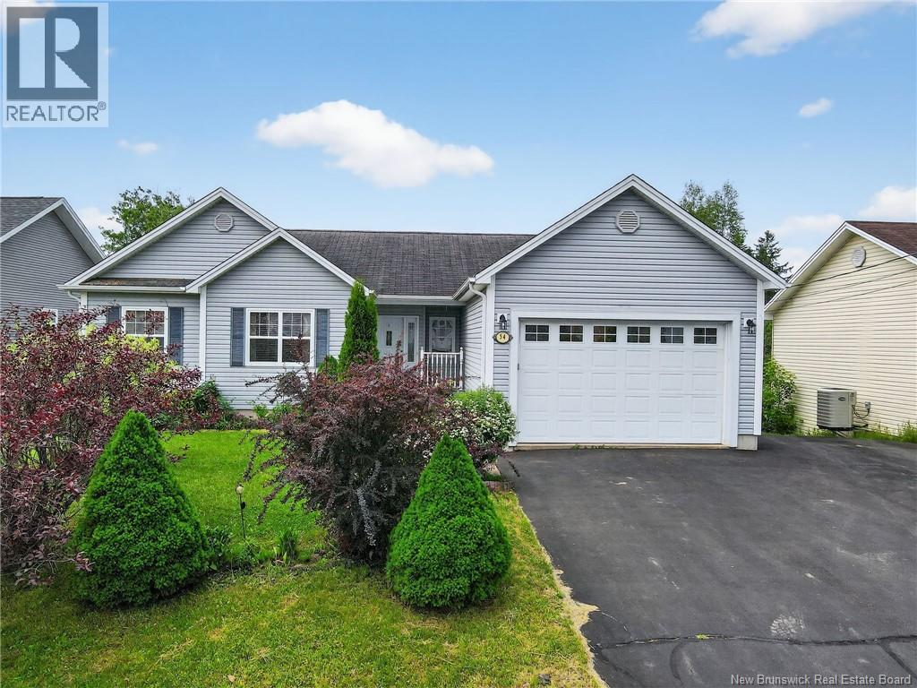 54 Larsen Ln, Salisbury, NB E3J 3N6