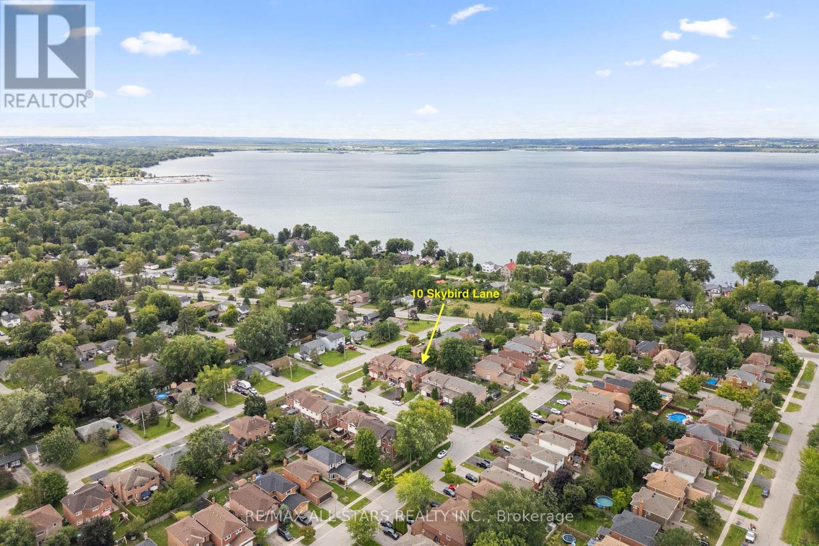 10 Skybird Ln, Georgina Keswick North, ON L4P 3S1