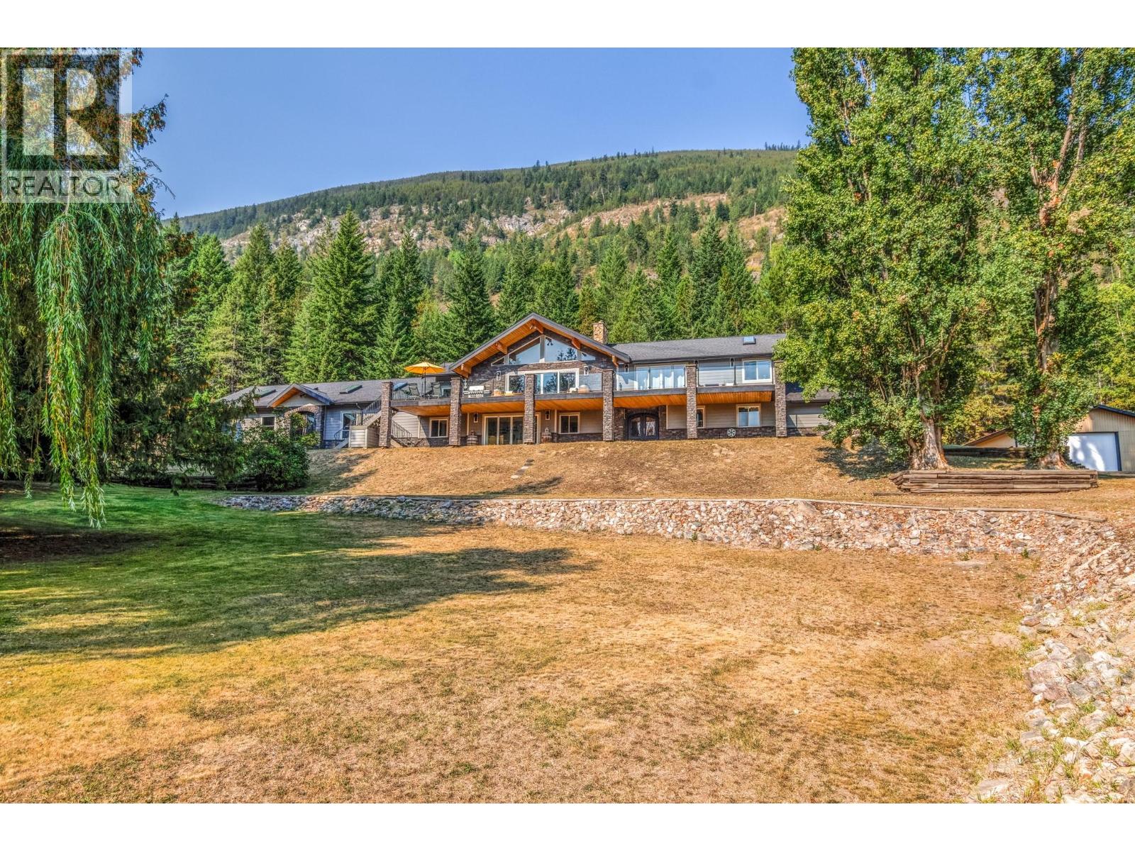 50 Street Nw Unit 6171, Salmon Arm, BC V1E 3A6