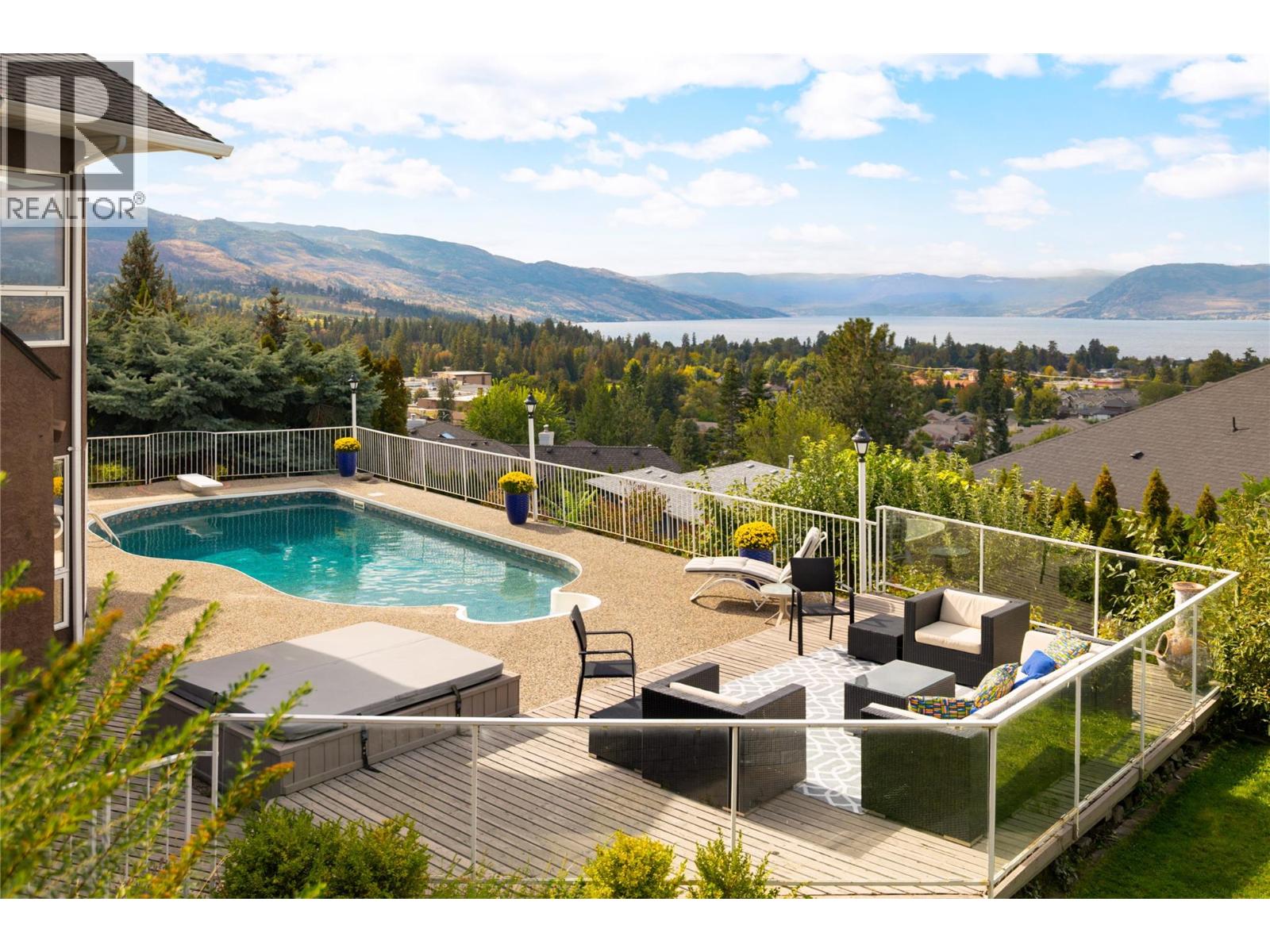 925 Westpoint Pl, Kelowna, BC V1W 2Z3