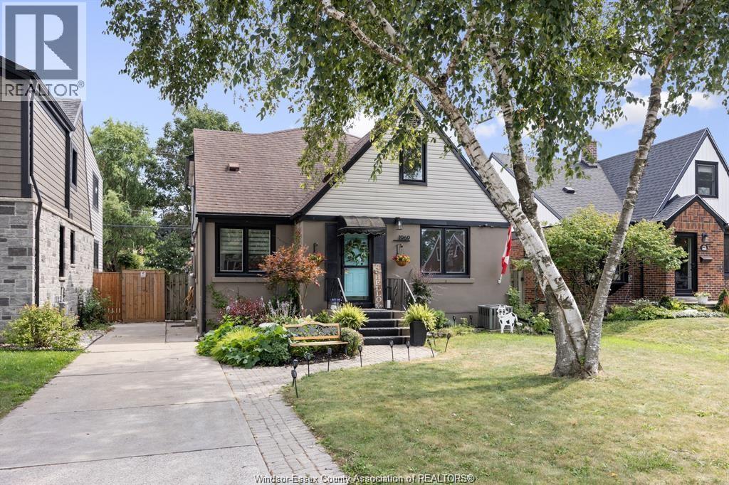 1969 Arras Ave, Windsor, ON N8W 1T4