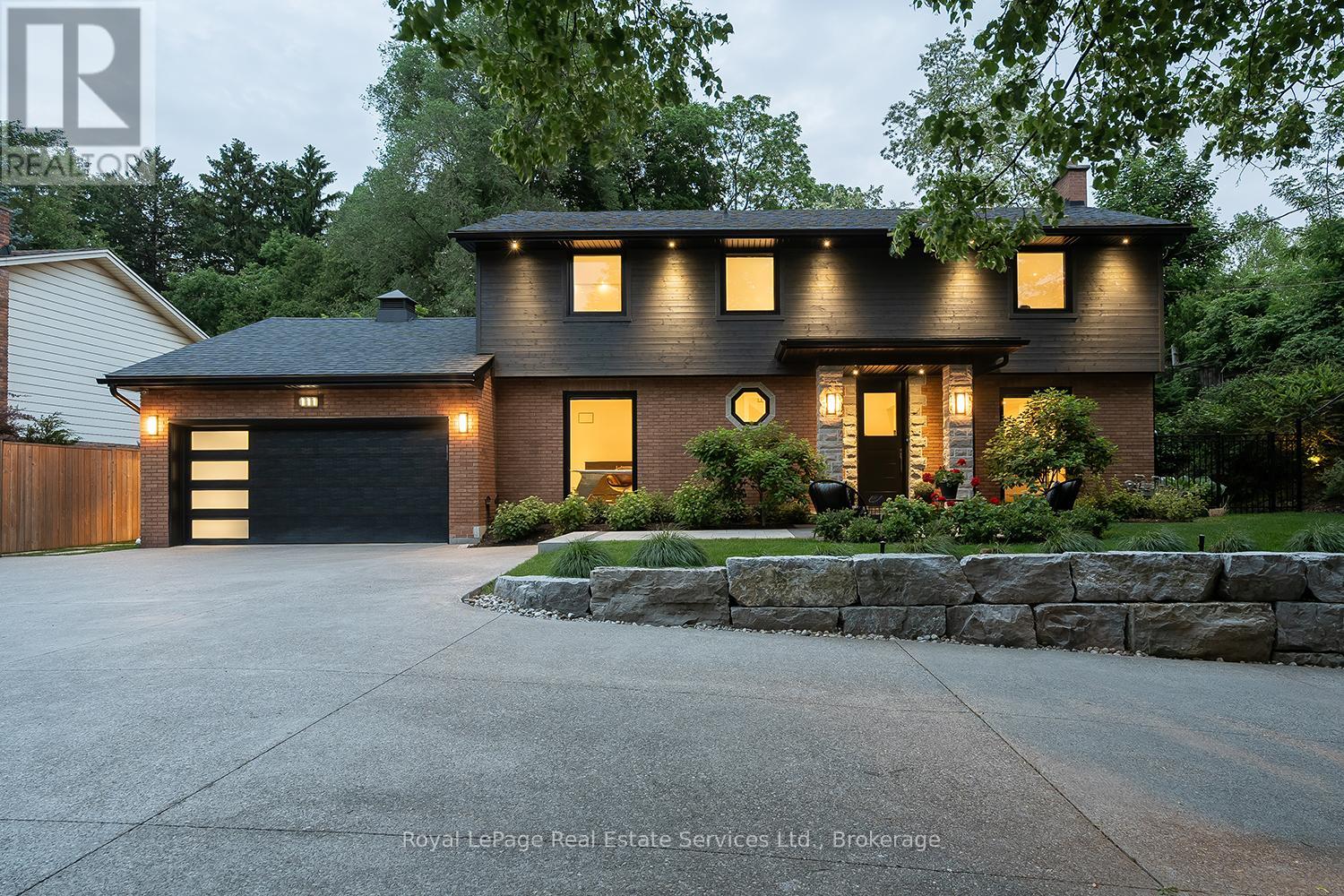 111 Judith Cres, Hamilton, ON L9G 1L3