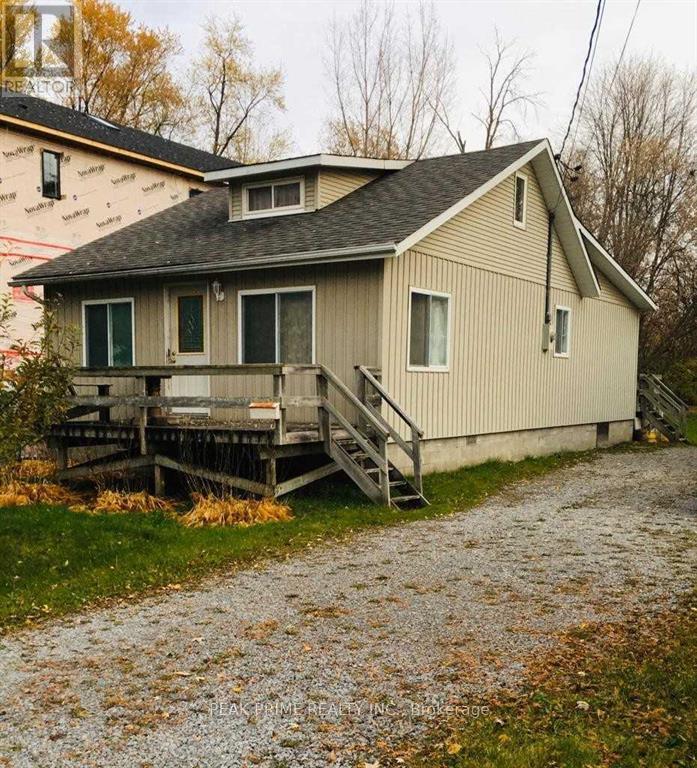 217 Bayview Ave, Georgina, ON L4P 2T3