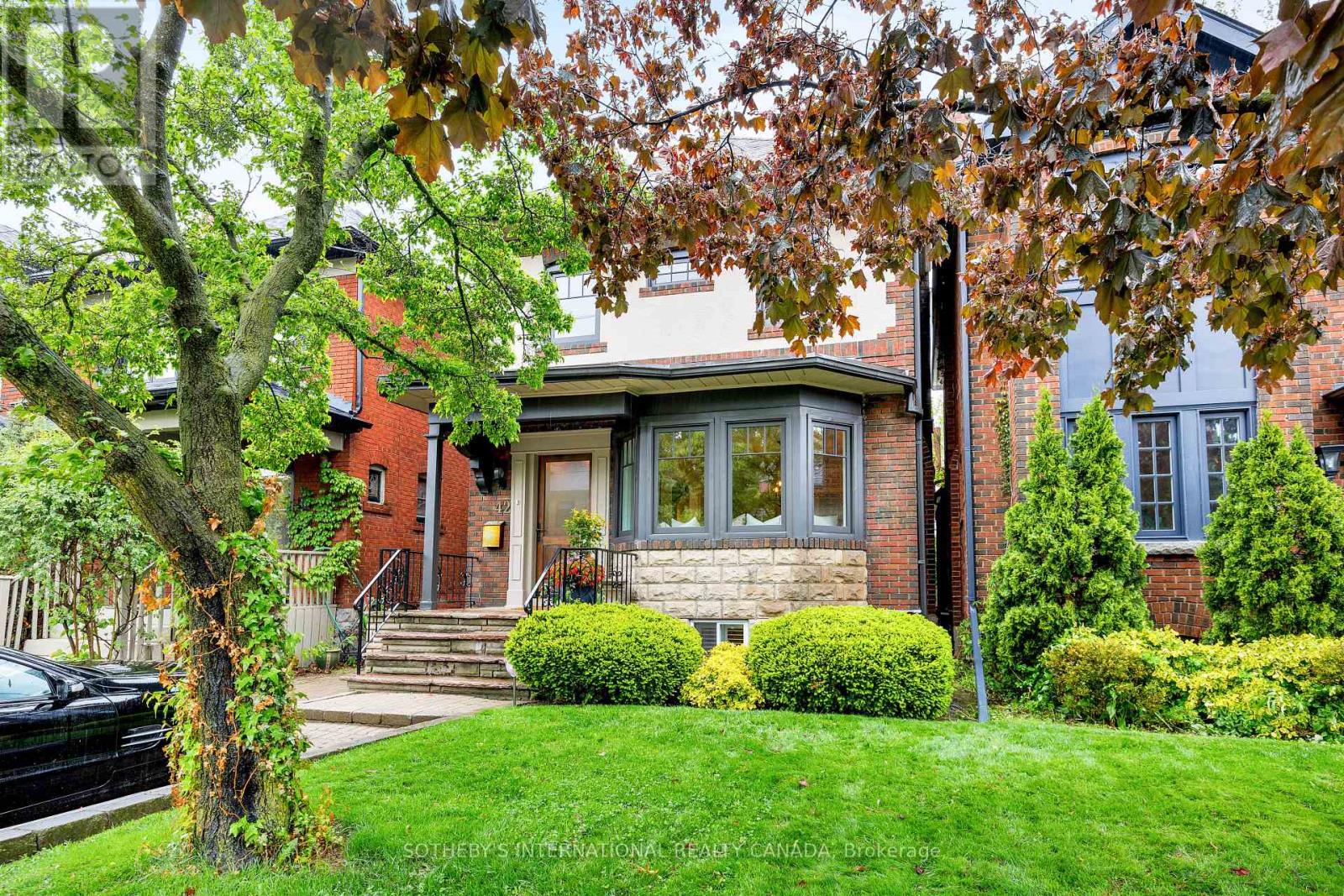 42 Mcnairn Ave, Toronto, ON M5M 2H5