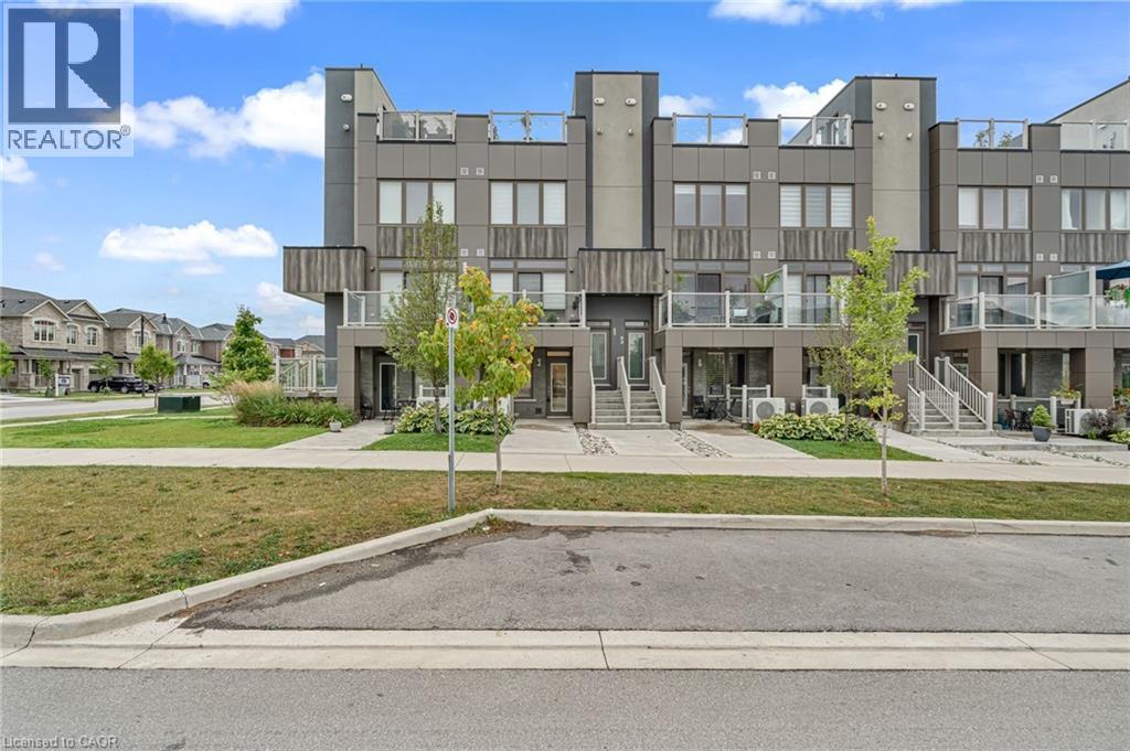 261 Skinner Road Unit 3, Hamilton, ON L8B 1W6