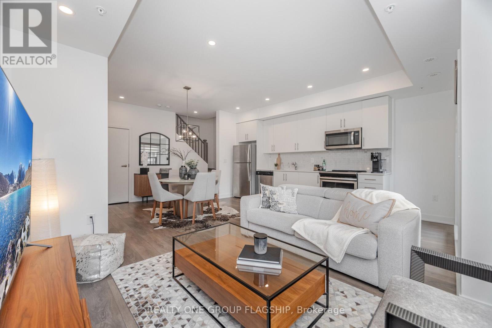 27 3476 Widdicombe Way W, Mississauga, ON L5L 0B8