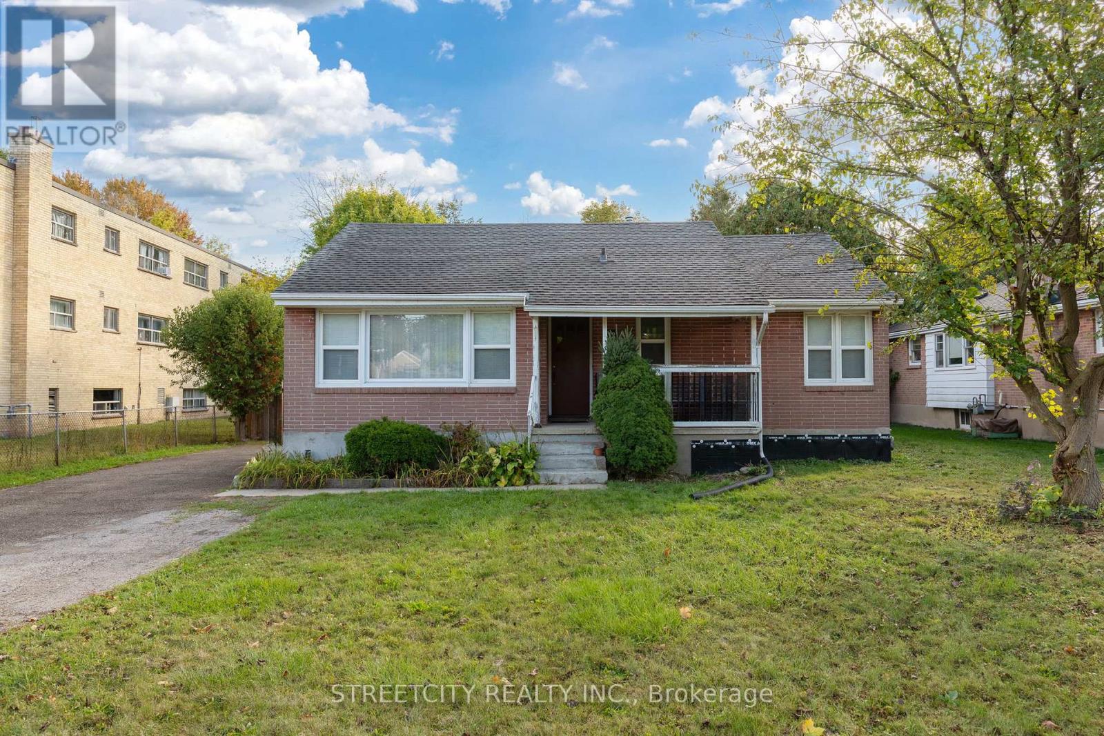 312 Fairview Ave, London, ON N6C 4T8