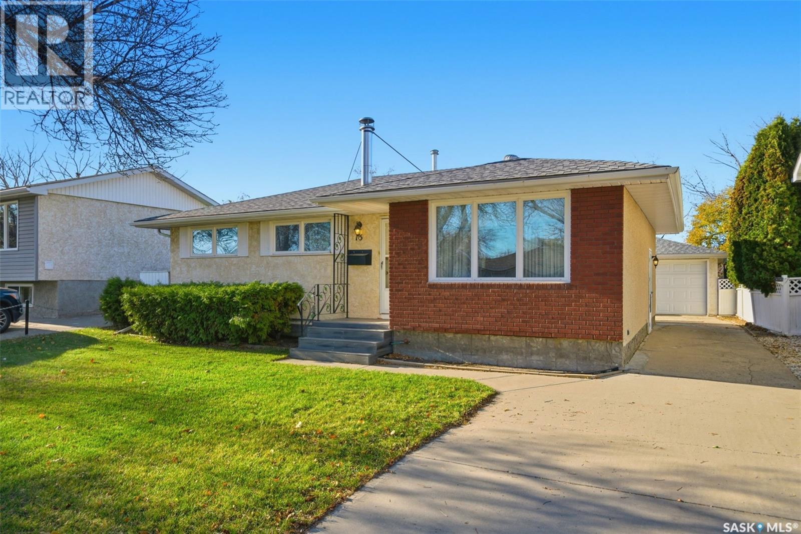 15 Bastedo Cres, Regina, SK S4T 7A3