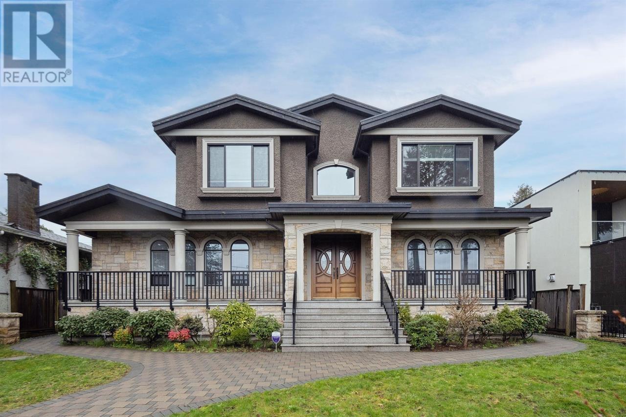 6185 Grant St, Burnaby, BC V5B 2K7