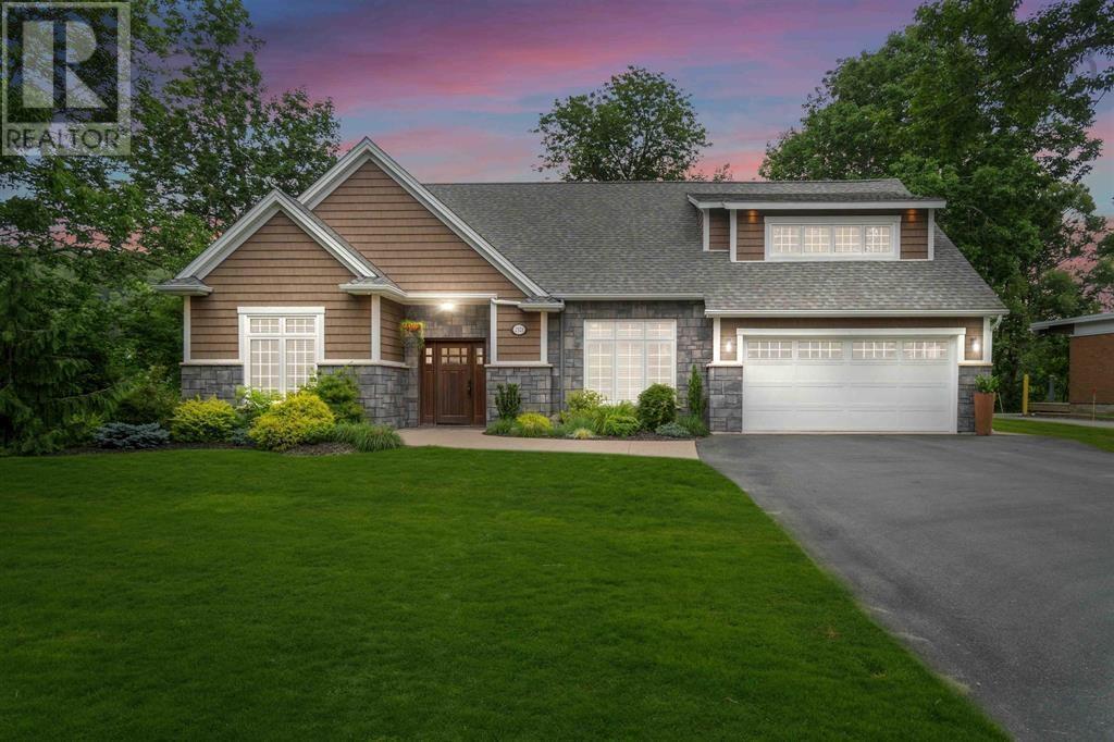 2521 Rocky Lake Rd, Waverley, NS B2R 1S6