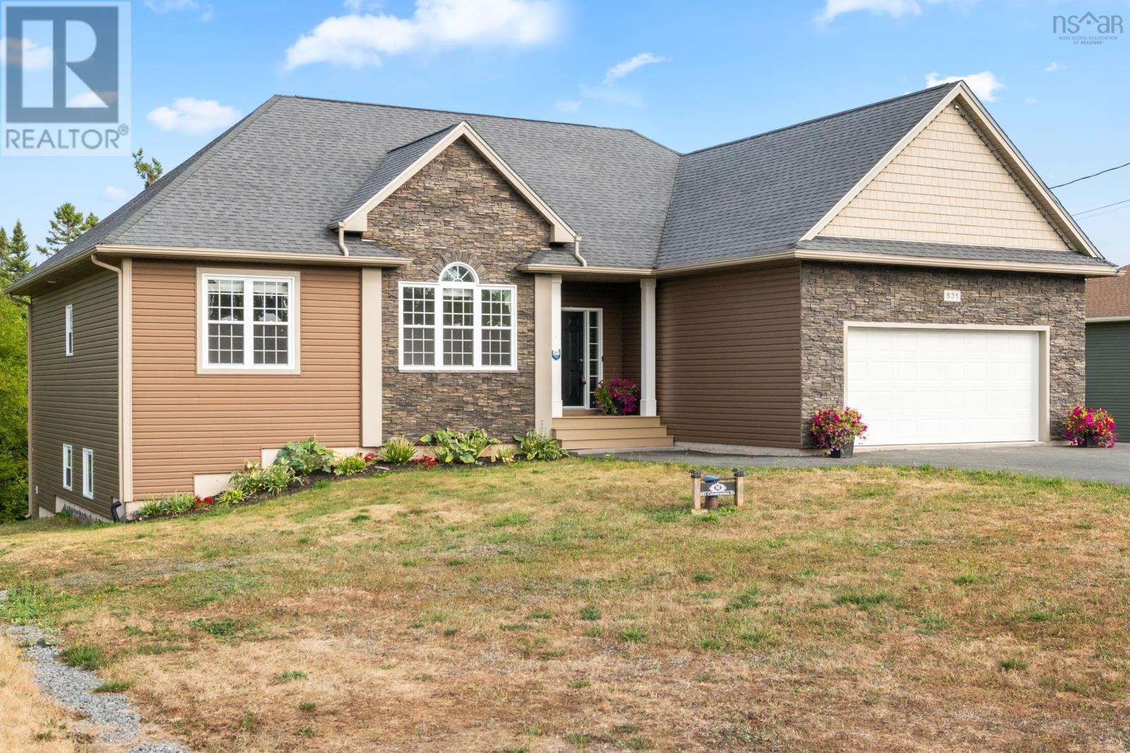 531 Celebration Dr, Fall River, NS B2T 0K6