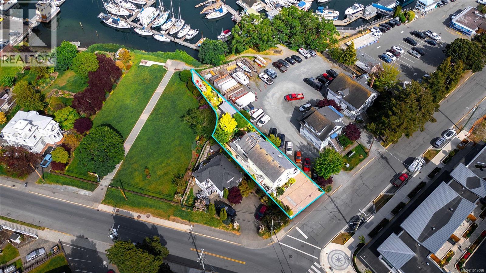 485 Head St, Esquimalt, BC V9A 5S1