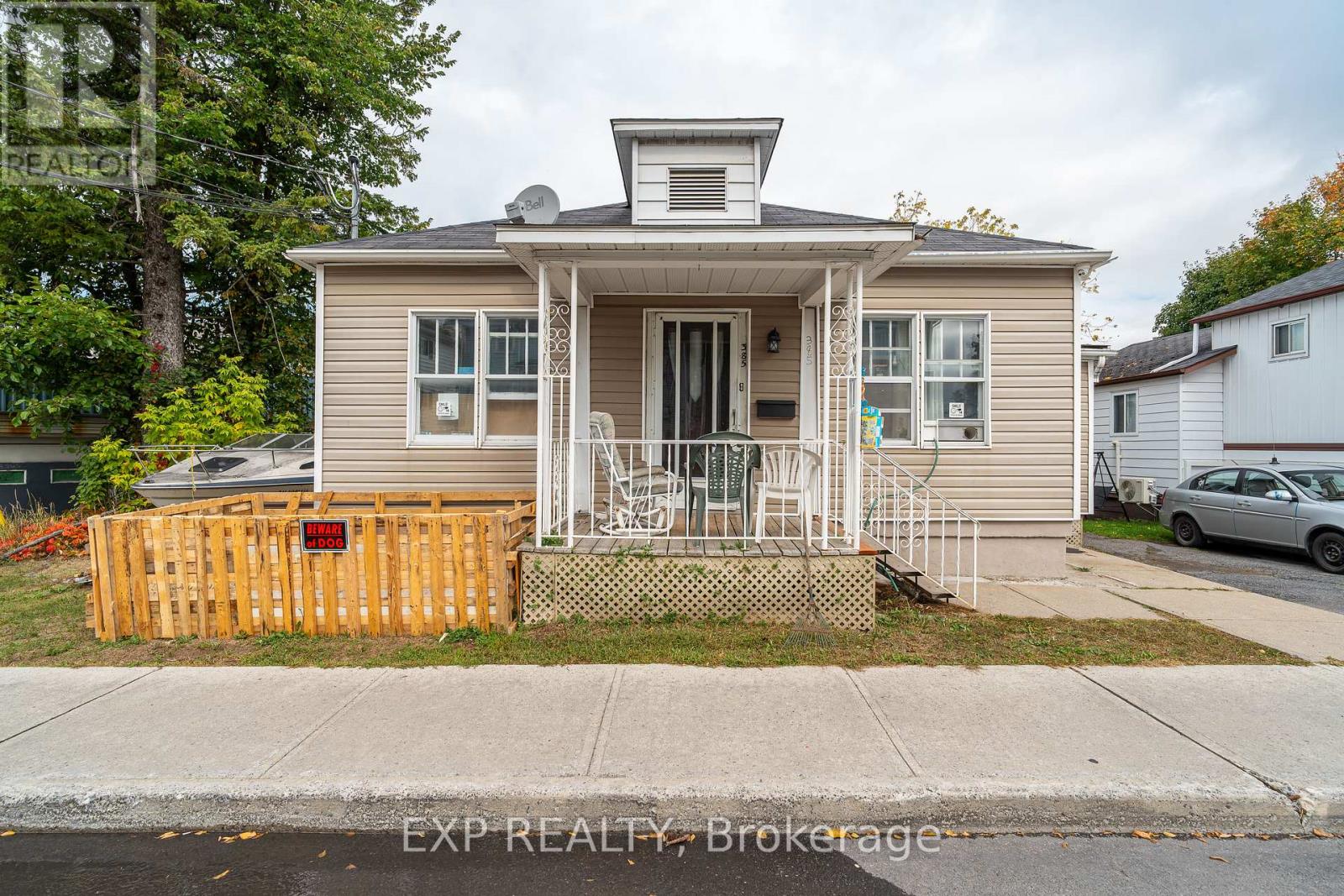 385-387 Regent St, Hawkesbury, ON K6A 1G1