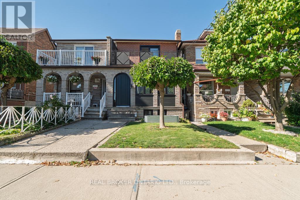 204 Earlscourt Ave W, Toronto, ON M6E 4B1