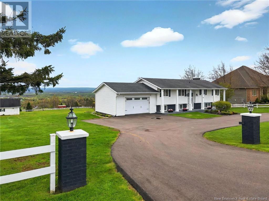 50 Timberline Rd, Moncton, NB E1G 3G8