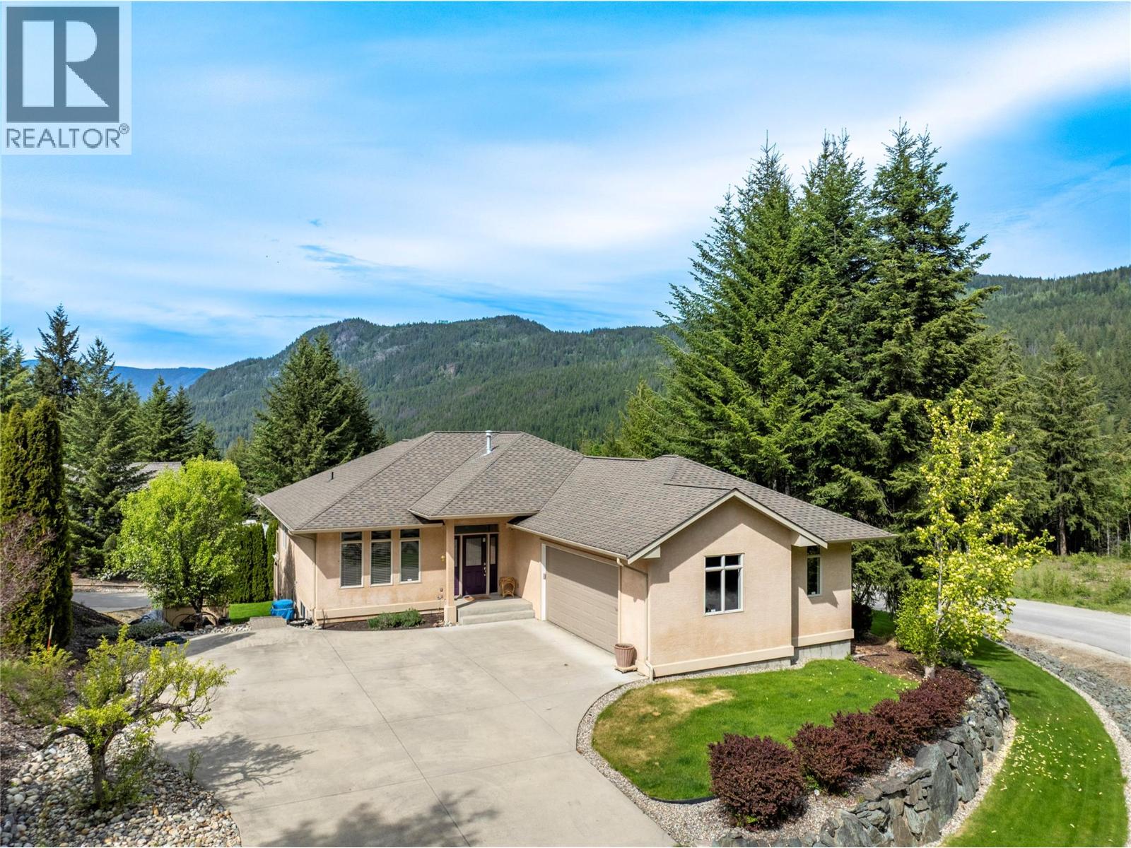 2701 Mountview Dr, Blind Bay, BC V0E 1H1