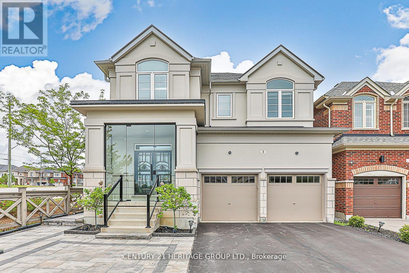 2 Roy Harper Ave, Aurora, ON L4G 0V4