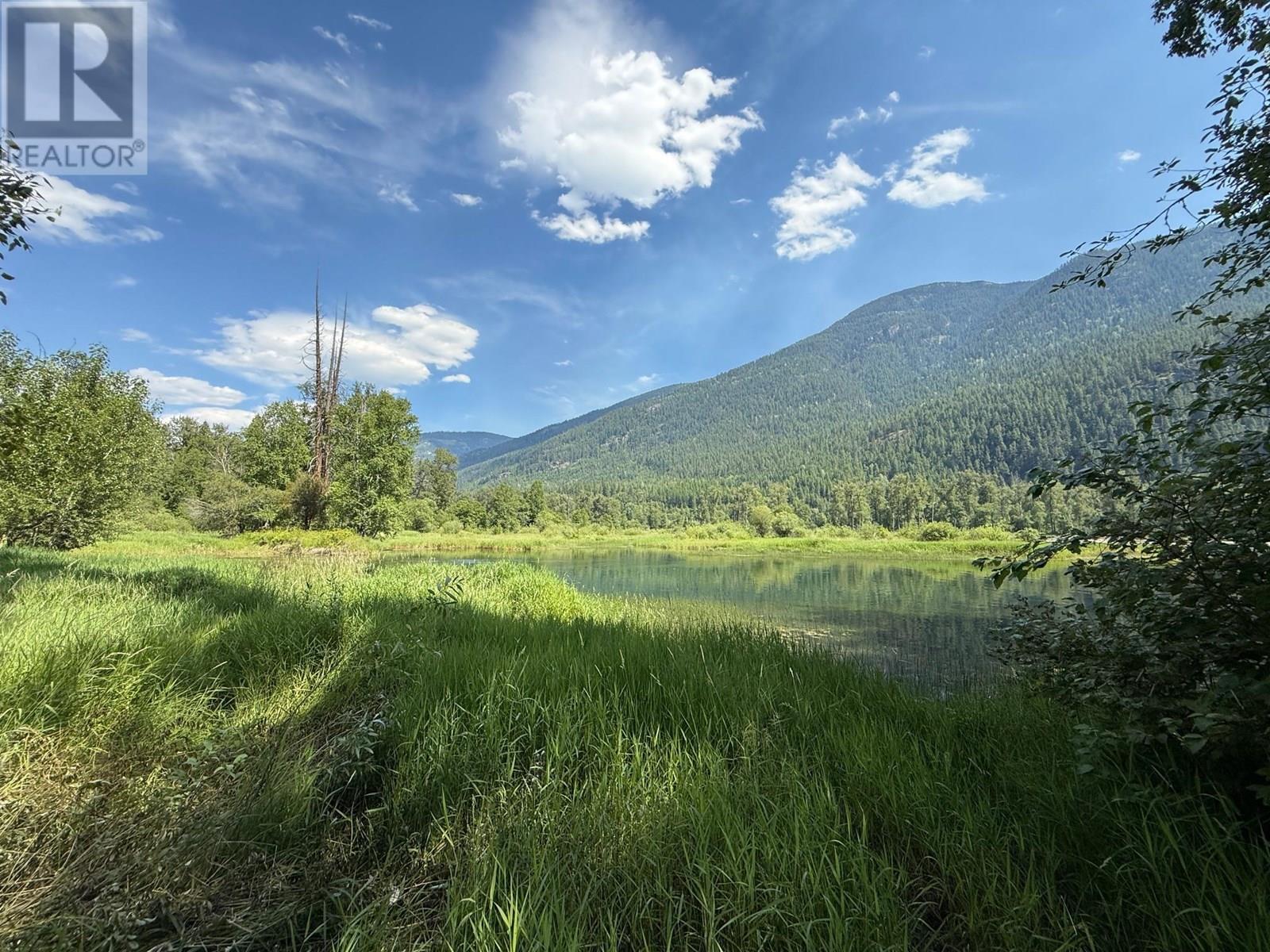 4640 Slocan River Rd, Winlaw, BC V0G 2J0