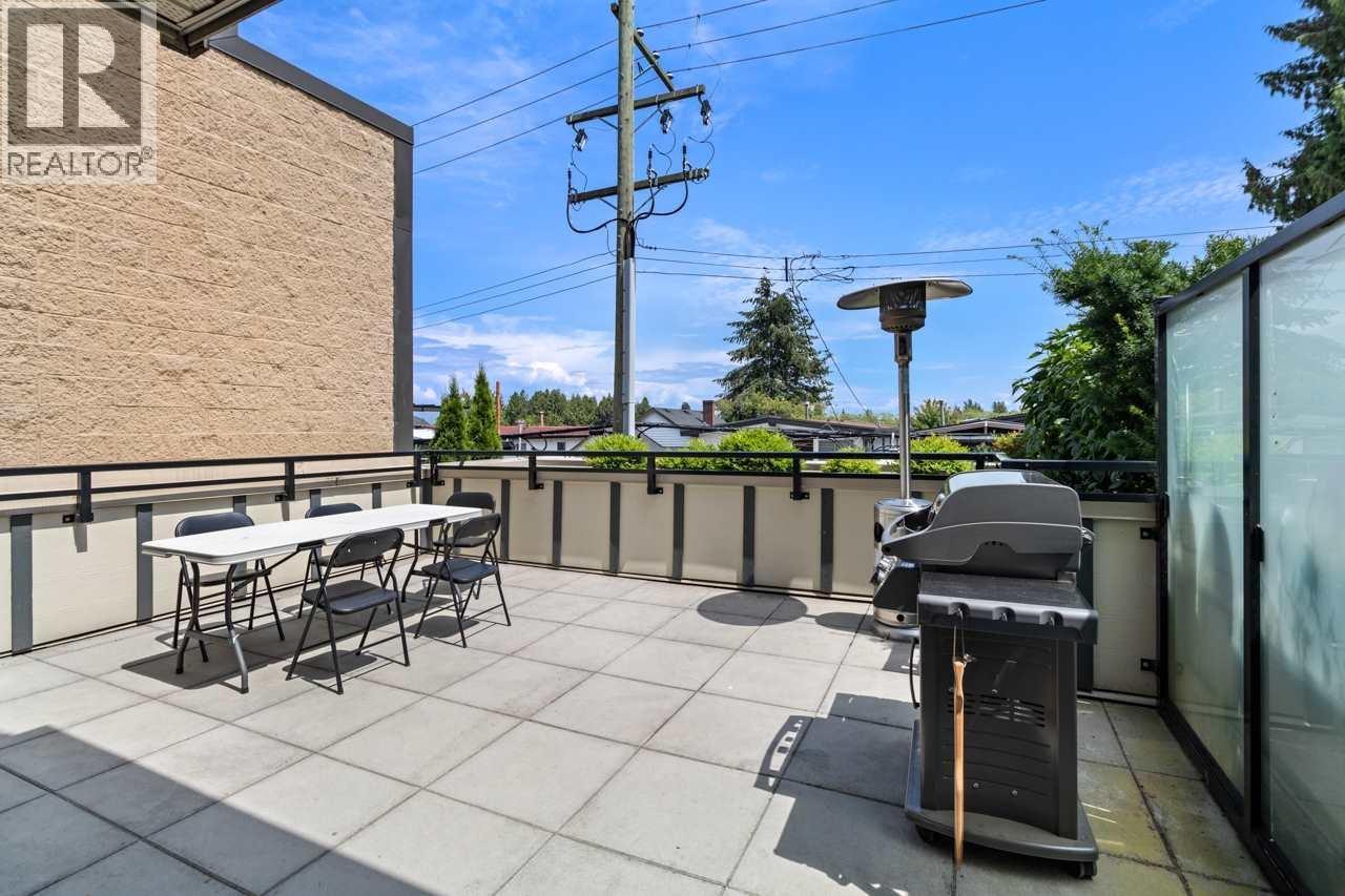707 E 43rd Avenue Unit 206, Vancouver, BC V5W 0C1