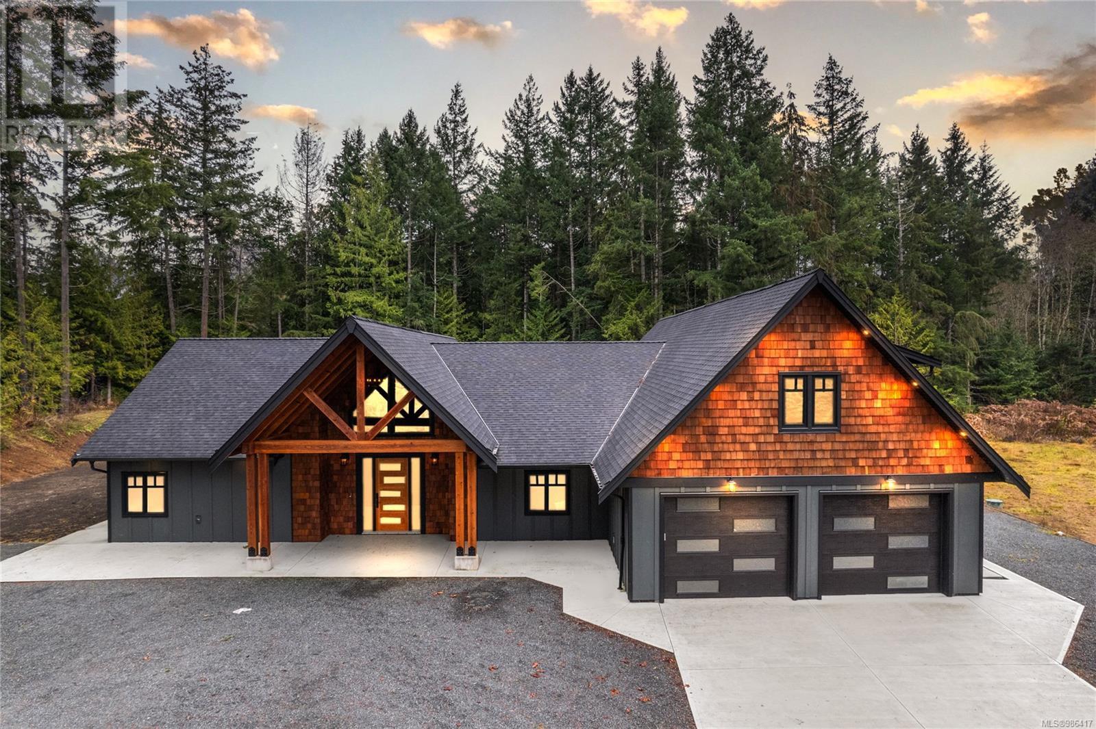 1940 Timberlake Pl, Qualicum Beach, BC V9K 2R6
