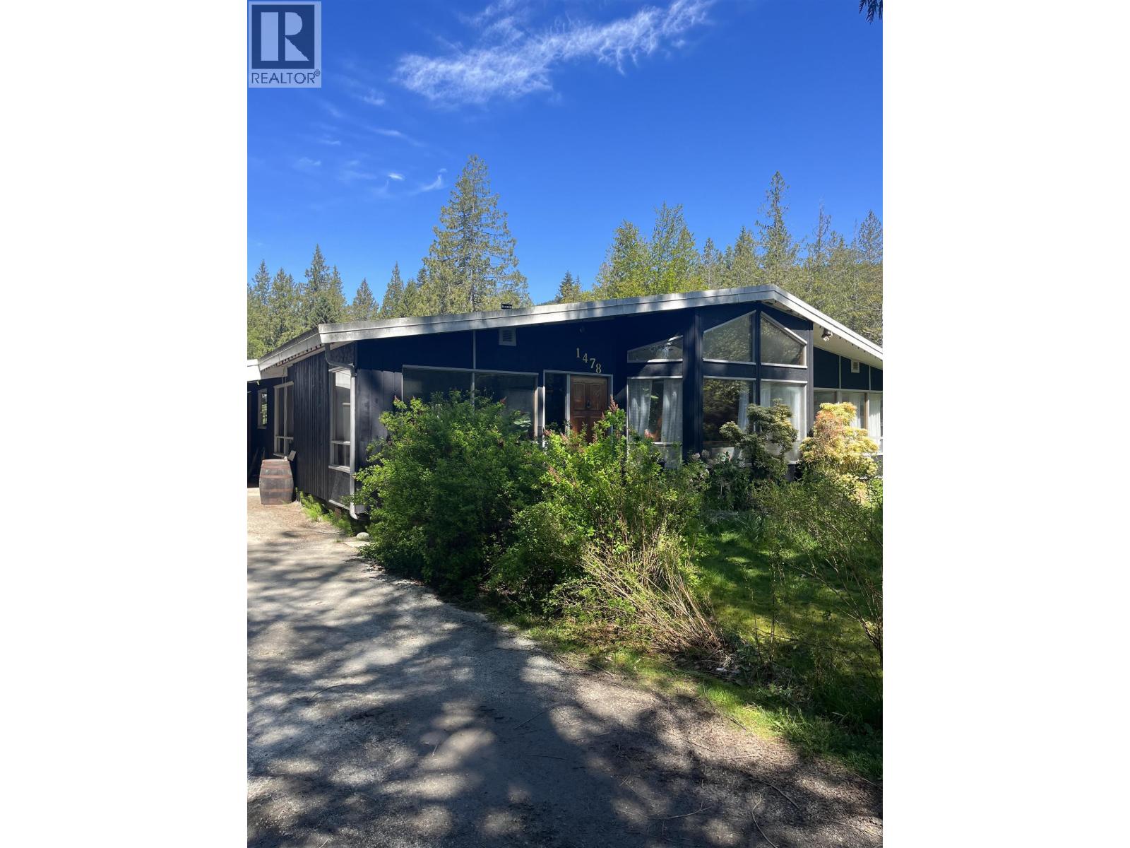 1481 Reed Rd, Gibsons, BC V0N 1V2